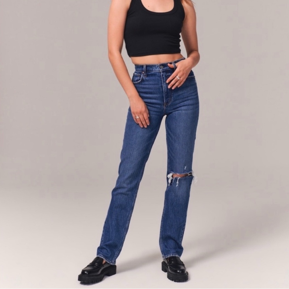 Abercrombie & Fitch 90s Straight Leg Ultra High Rise Jeans